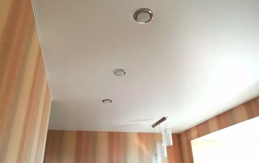Натяжные потолки бесшовные